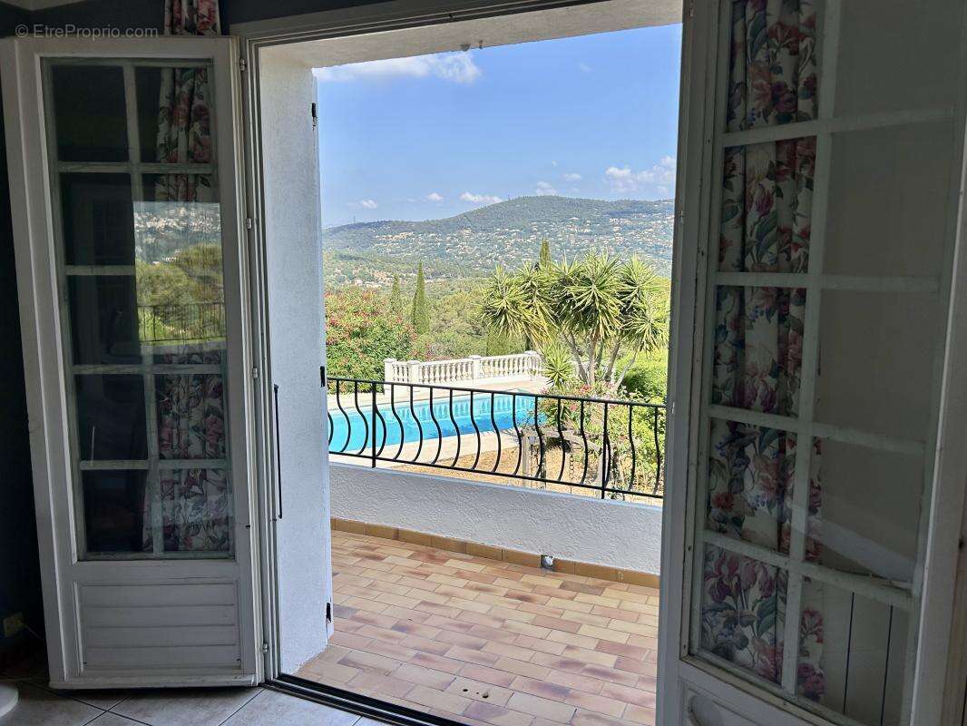 Maison 205 m² à Peymeinade  - photo 14