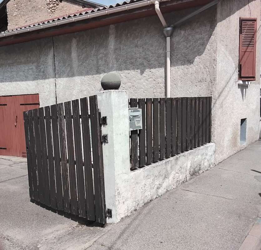 Maison à ECHIROLLES