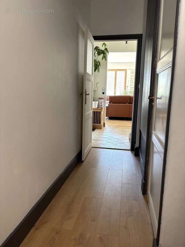 Maison 175 m² - 7 pièces avec dépendances - photo 7