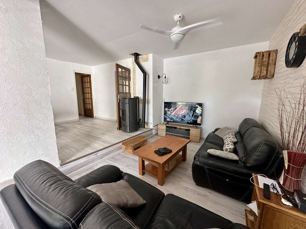 Maison à VILLEMOLAQUE