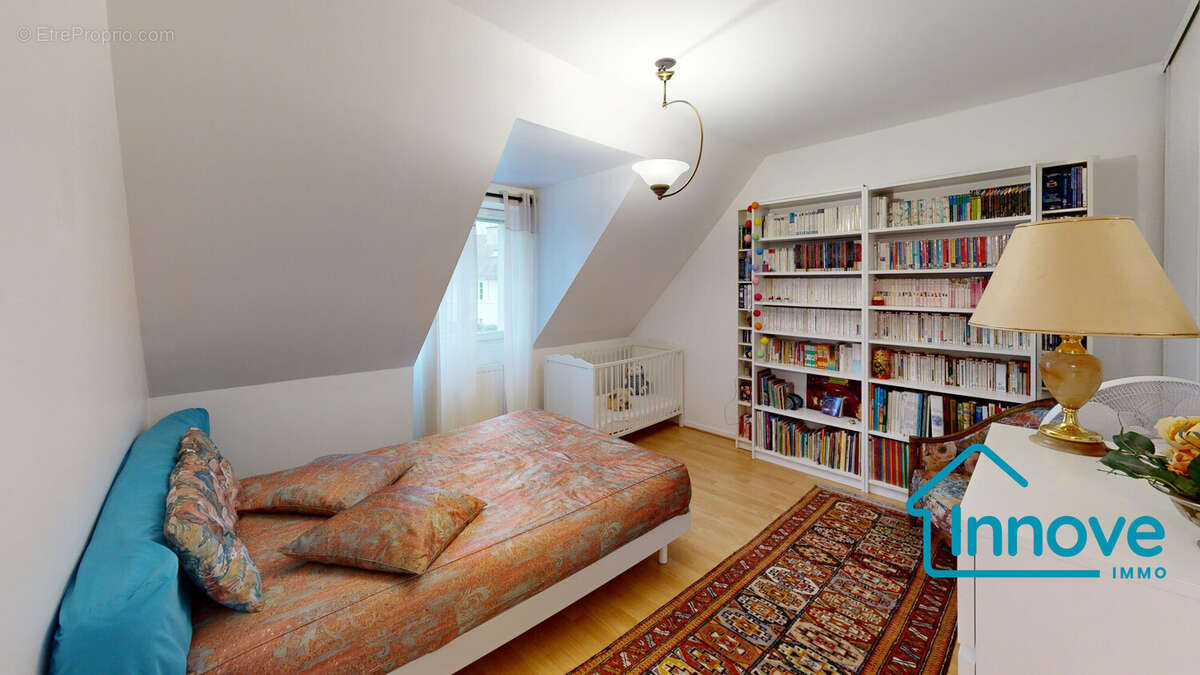 Maison à LA CELLE-SAINT-CLOUD