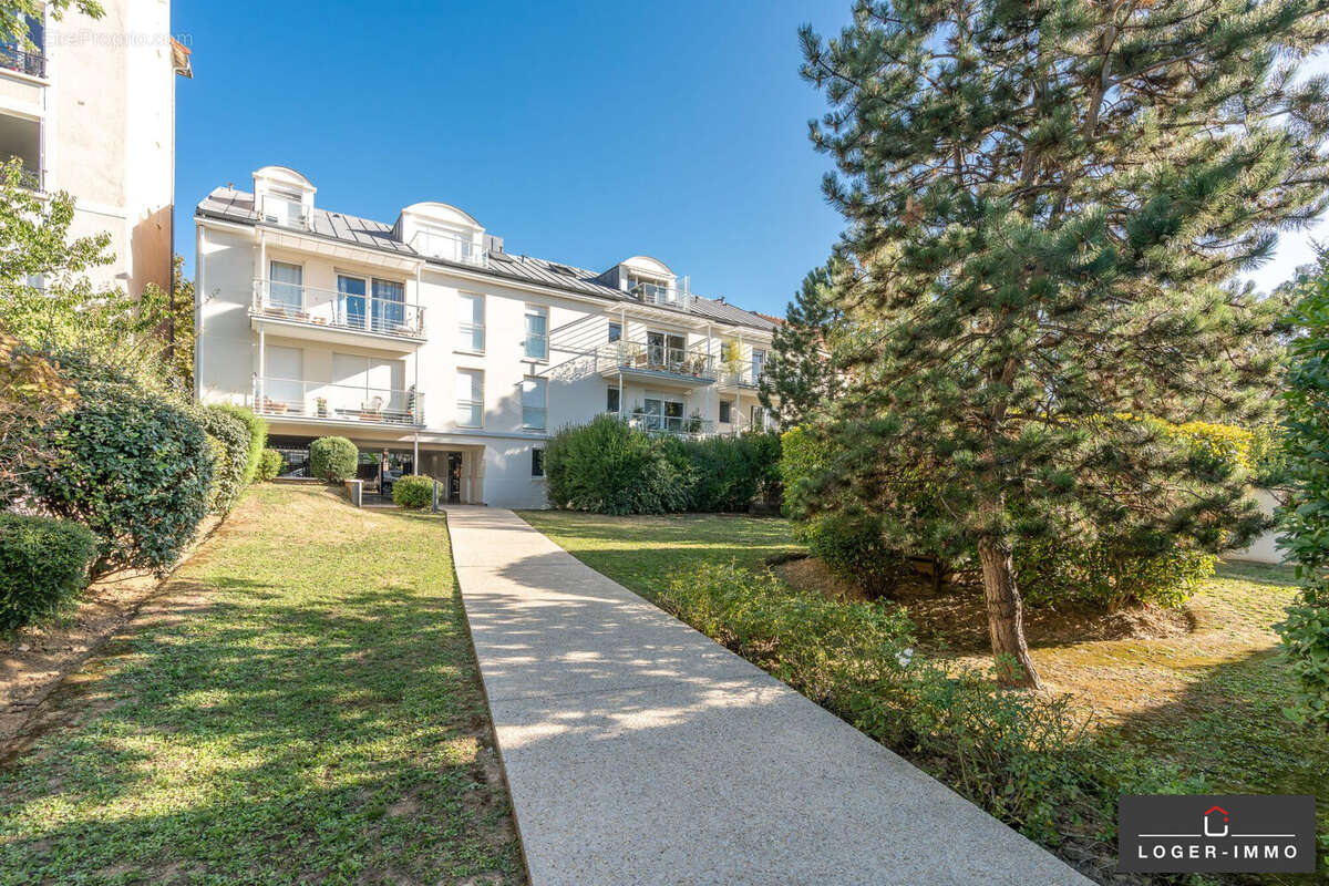 Appartement à LE PERREUX-SUR-MARNE