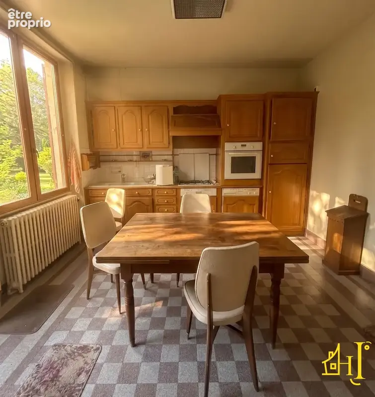 Maison centre village - photo 9