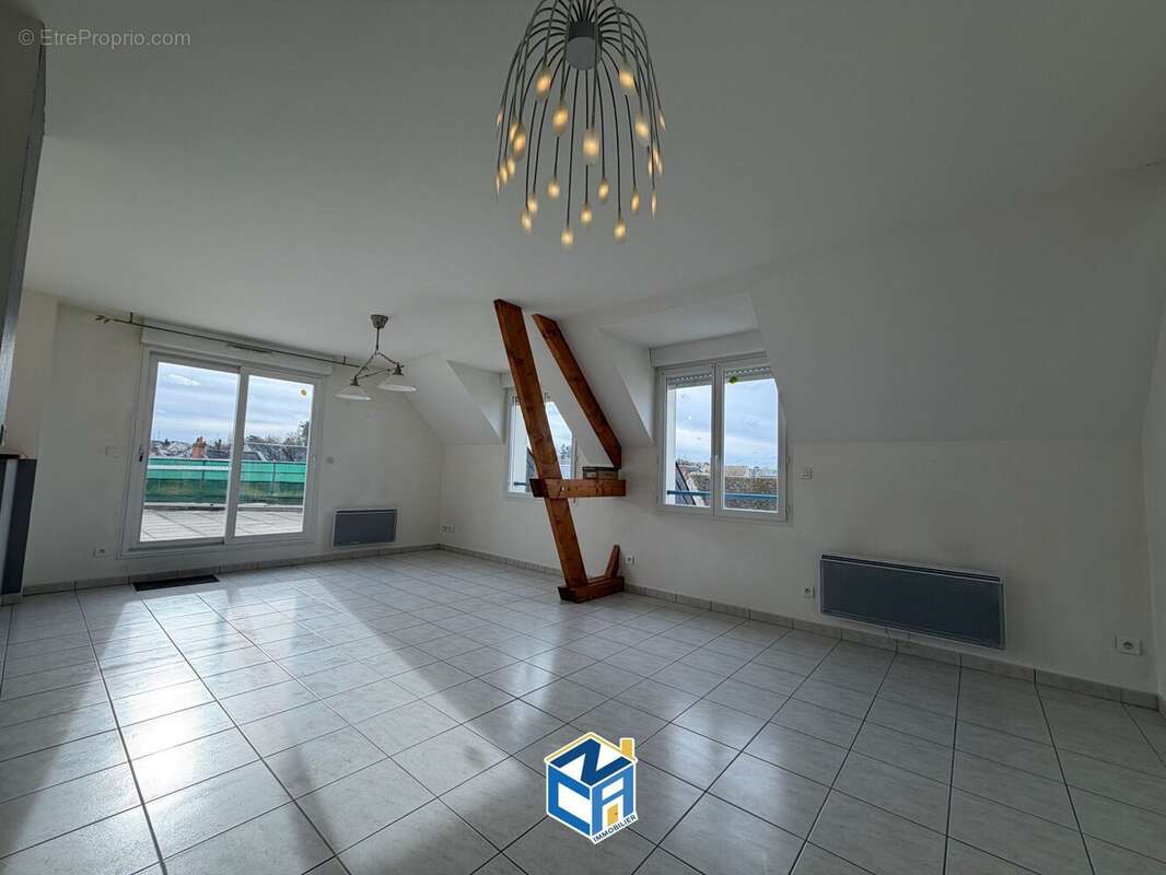 Appartement à BLERE