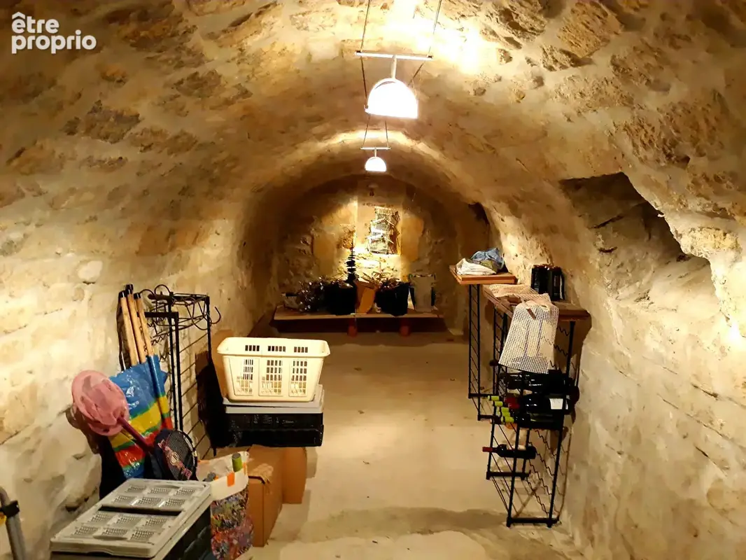 Immeuble de prestige à Saintes - photo 18