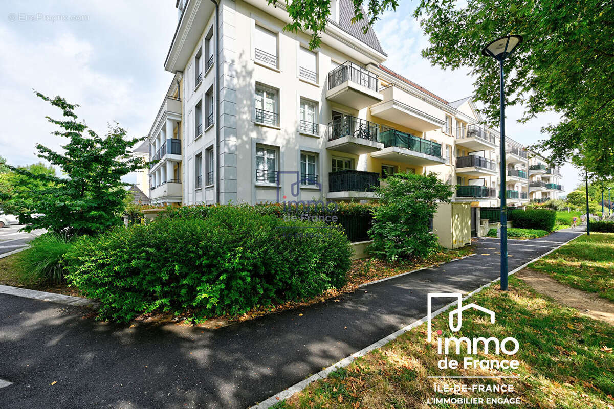 Appartement à VAUREAL