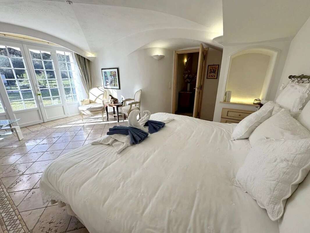 37mn cannes à speracedes vente villa individuelle sur terrain plat avec piscine - photo 10