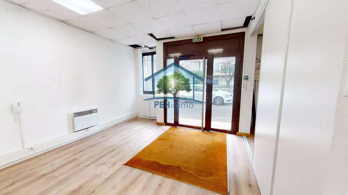 Appartement à COURBEVOIE