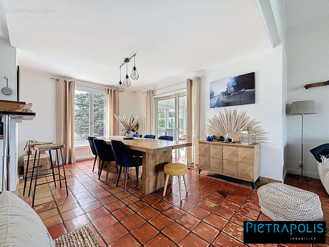 Maison 126 m² à Taluyers  - photo 4