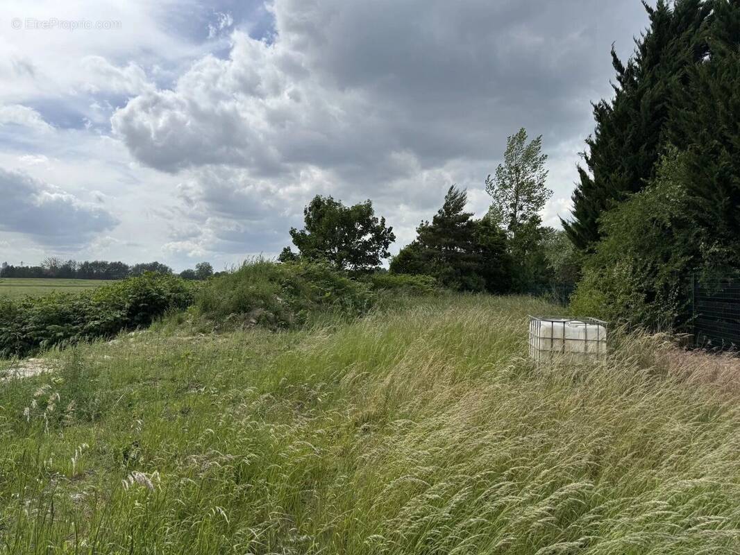 Terrain à VERBERIE