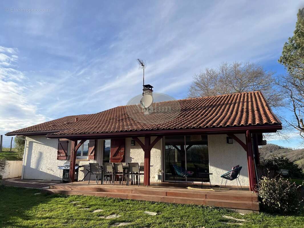 Maison à SAINT-PALAIS