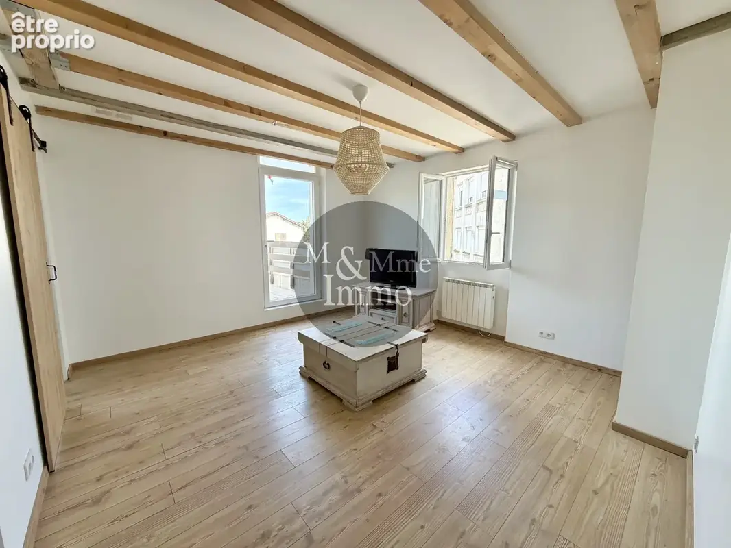 Appartement rénové avec toit-terrasse - photo 9