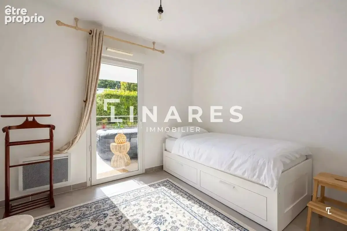 HAVRE DE PAIX  - Appartement T3 de 72m2 - Terrasse - Box fermé - 13012 LES CAILLOLS - photo 7
