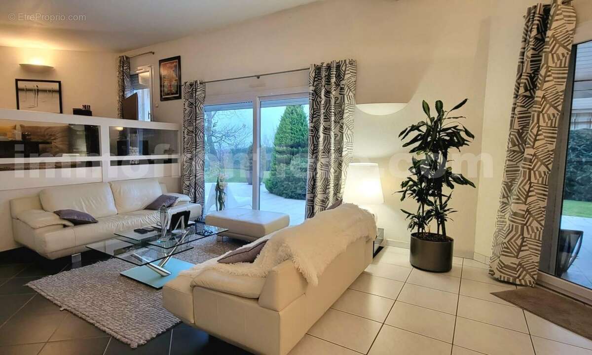 Maison à St Cergues - Maison à SAINT-CERGUES