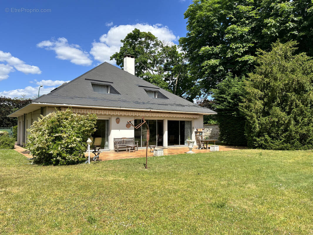 Maison à LE VESINET