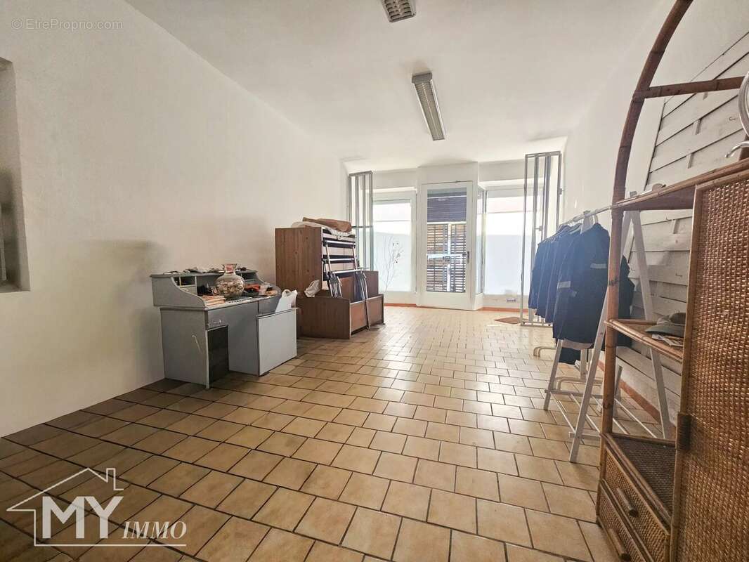 STE FOY LA GRANDE : Immeuble de caractère e,, centre ville. - photo 8