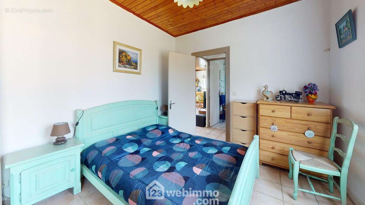 Chambre 2 - Maison à SAINT-VINCENT-SUR-JARD