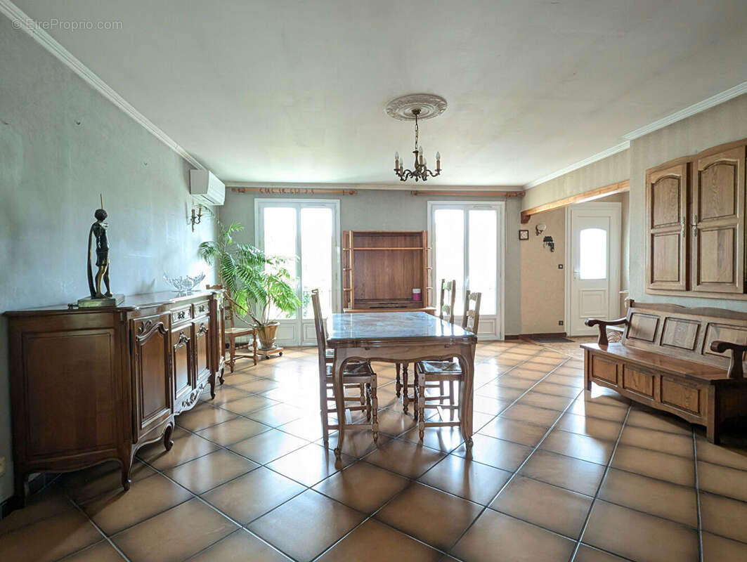 Maison à CHEVIGNY-SAINT-SAUVEUR