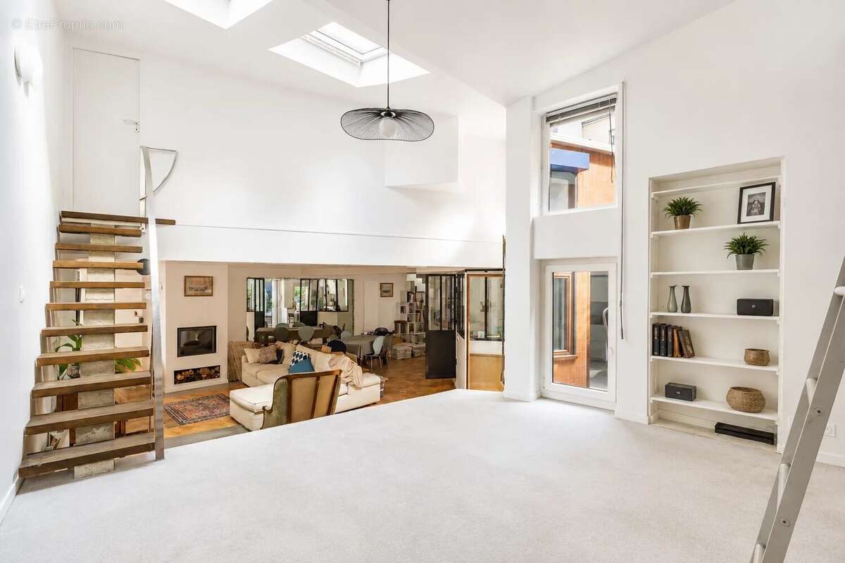 Appartement à PARIS-15E