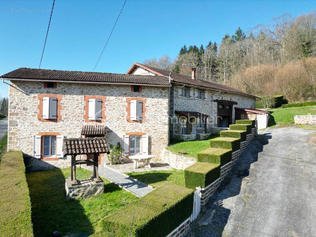 Maison à SAINT-JOUVENT