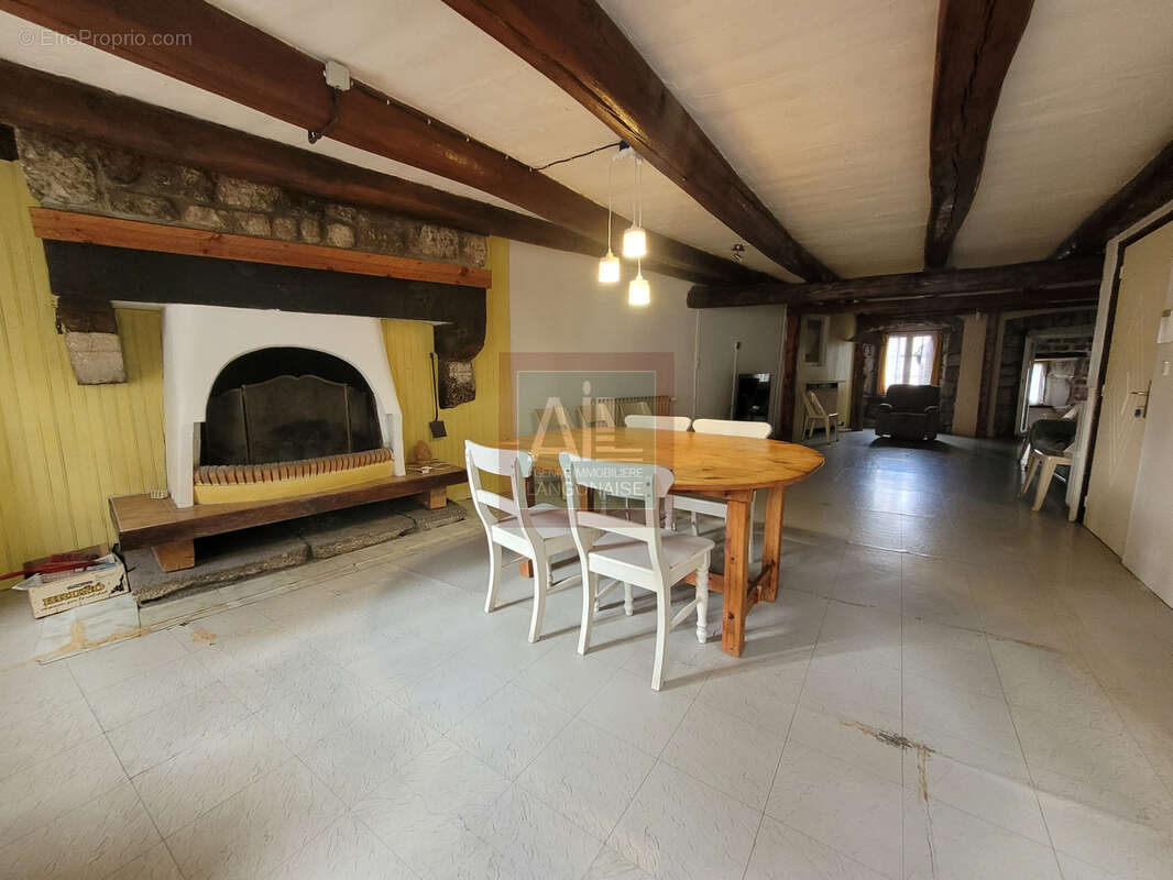 Maison à CHATEAUNEUF-DE-RANDON