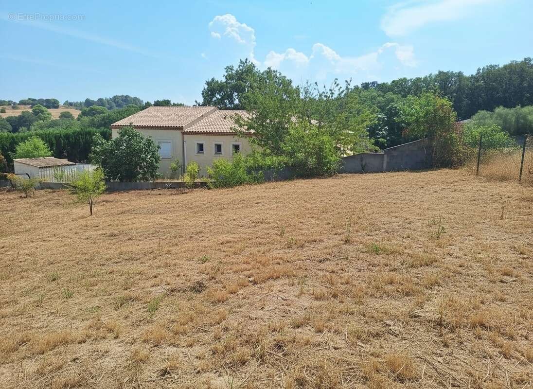 Terrain constructible 1000 m2 - photo 2