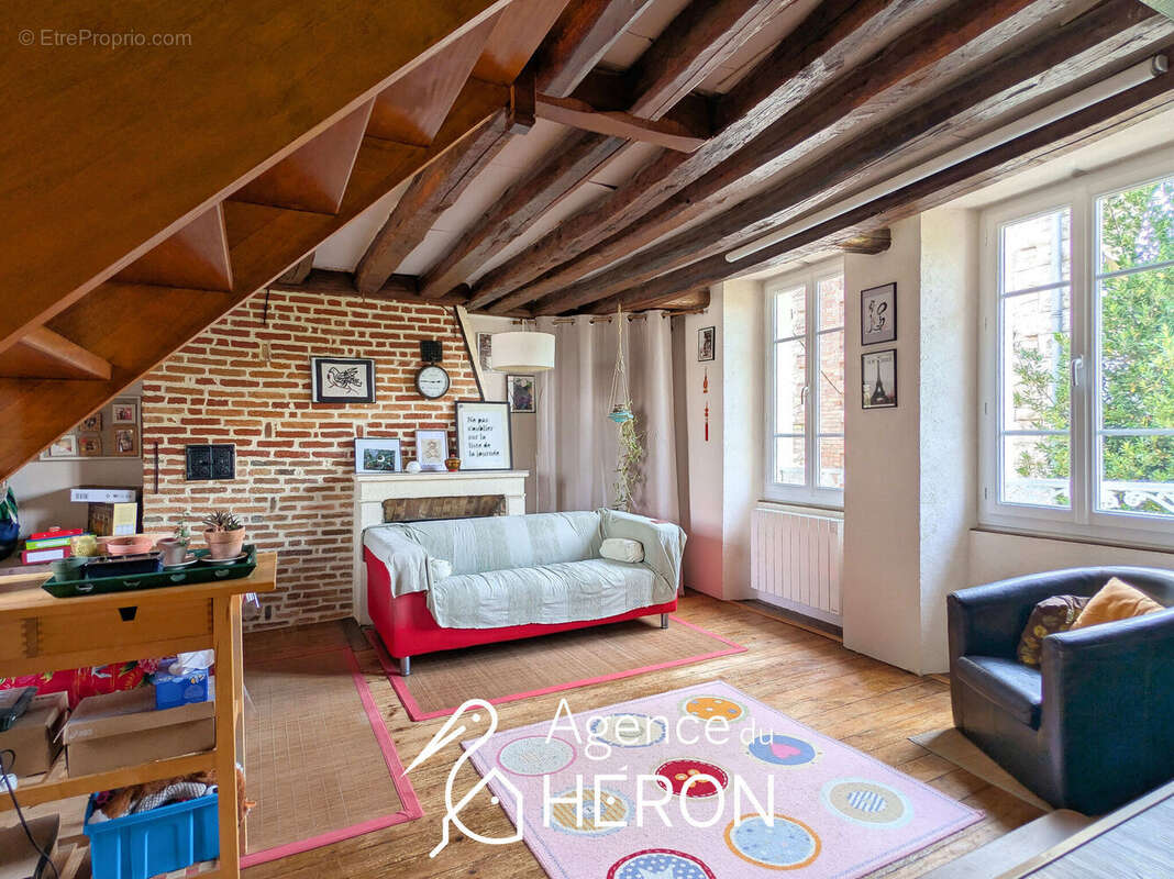 Appartement 57 m² à Saint-Pierre-Les-Nemours  - photo 2