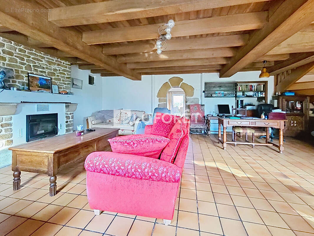 Maison à SAINT-SERVANT