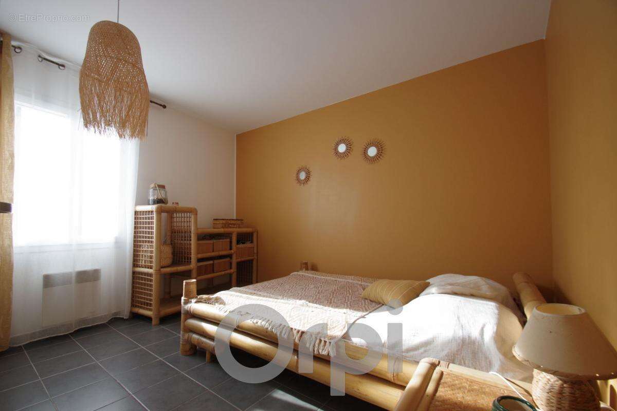 Maison à SAINT-ROGATIEN