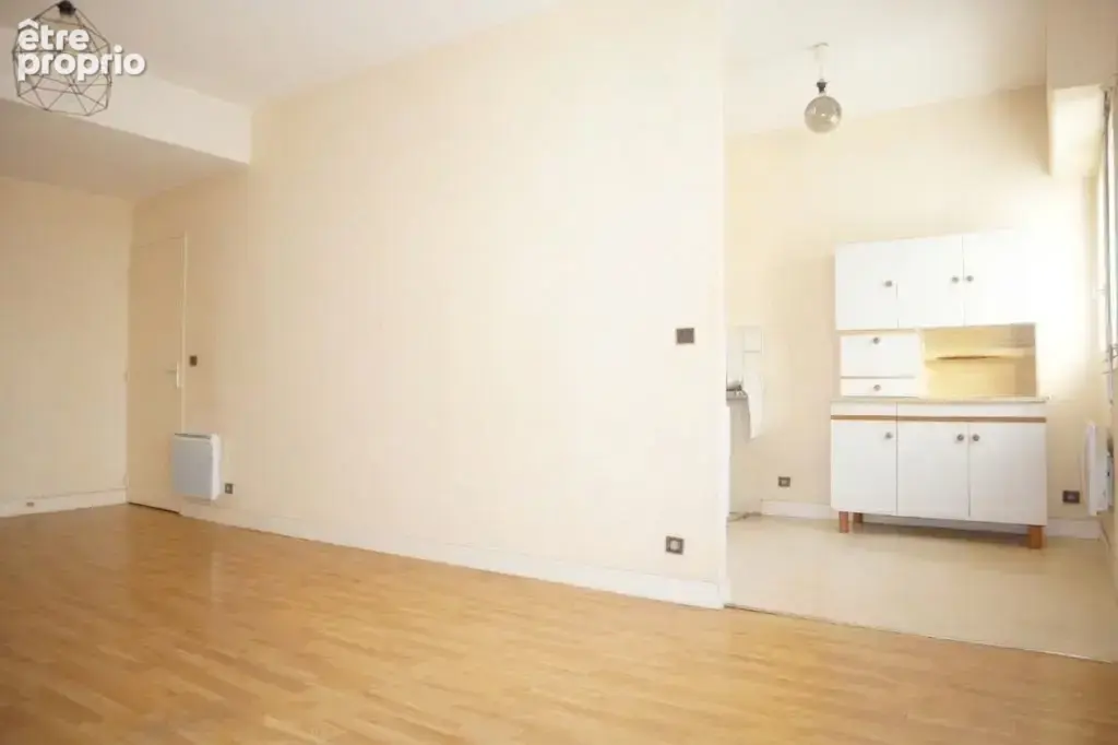 Bordeaux Chartrons - Rue Notre Dame / Crs Martinique - Dans  Immeuble Pierre T1 (38m2) avec parking privatif - photo 5