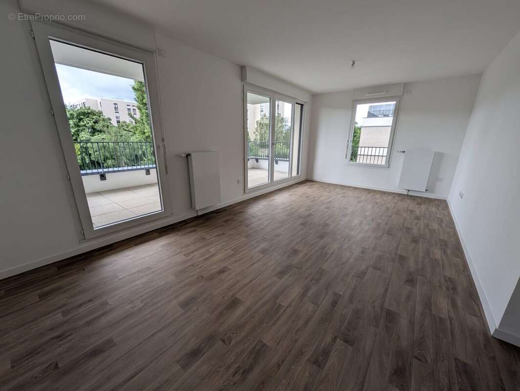 Appartement à LES CLAYES-SOUS-BOIS