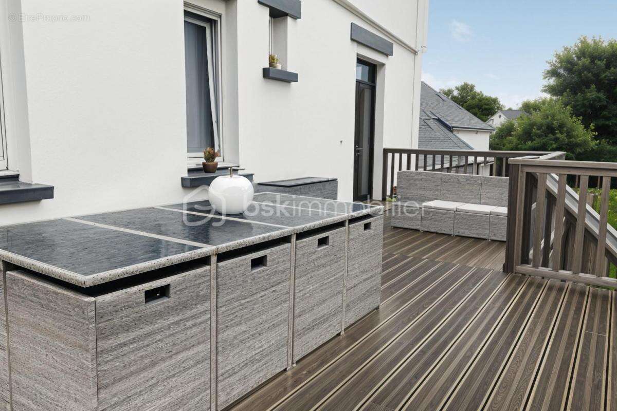 Grande maison familiale de caractère – 289 m² / 205 m² habitable  – Secteur de Kerhinet - photo 10