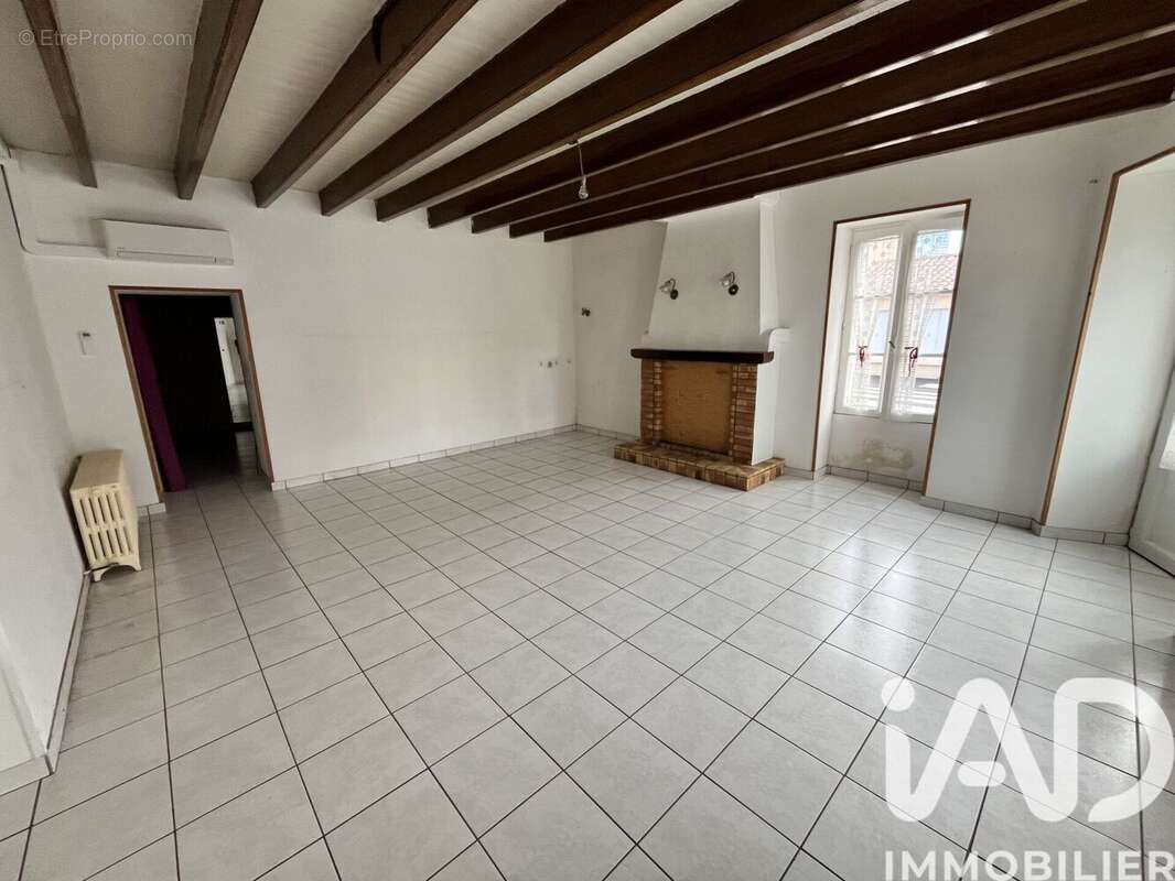 Photo 3 - Maison à CHATEAU-GUIBERT
