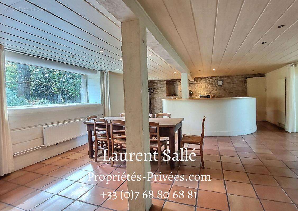 Questembert (56230) - Maison de caractère de 215 m² sur parc arboré de 1,5 ha - photo 7