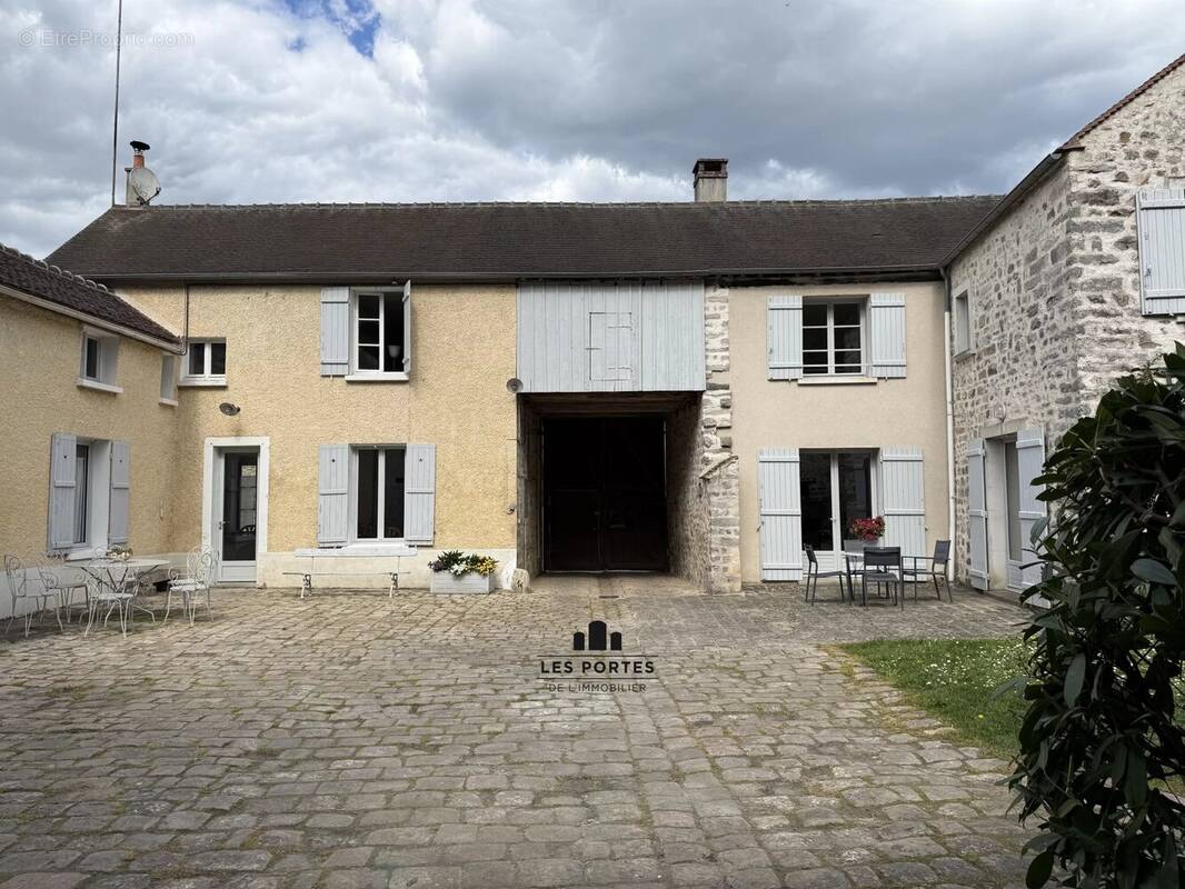 Maison à NOISY-SUR-ECOLE