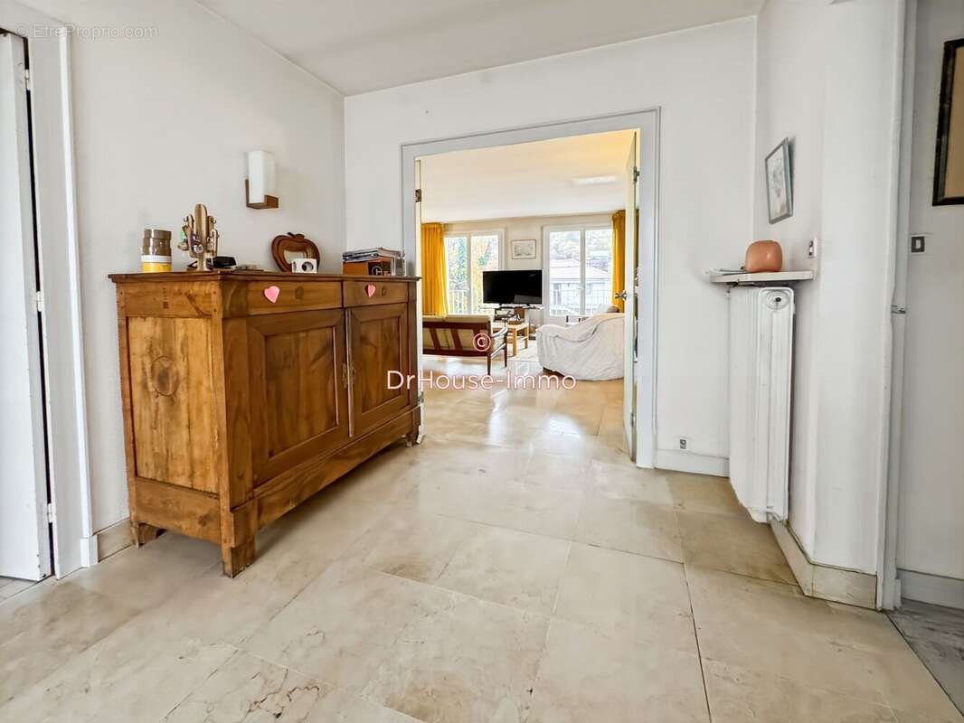 Maison 240 m² à Trelissac  - photo 16
