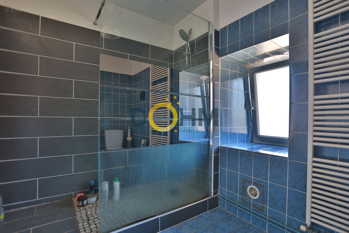 Maison à FRUGIERES-LE-PIN