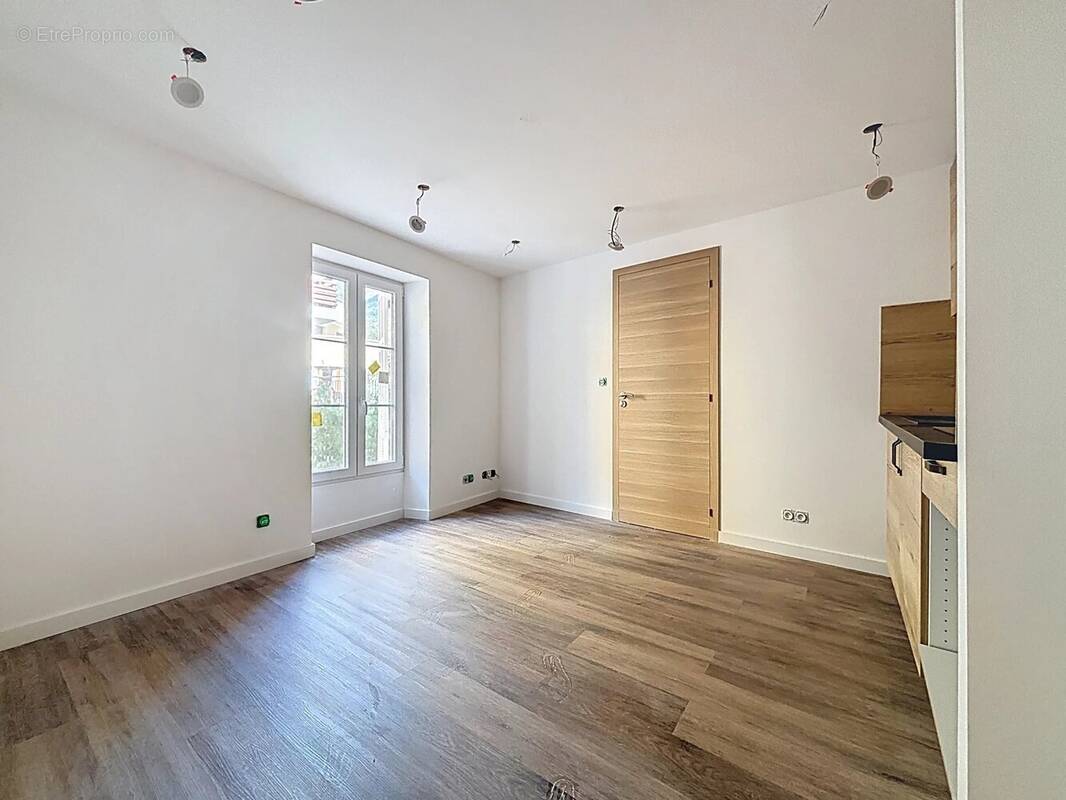 Appartement à SAINT-ETIENNE-DE-TINEE