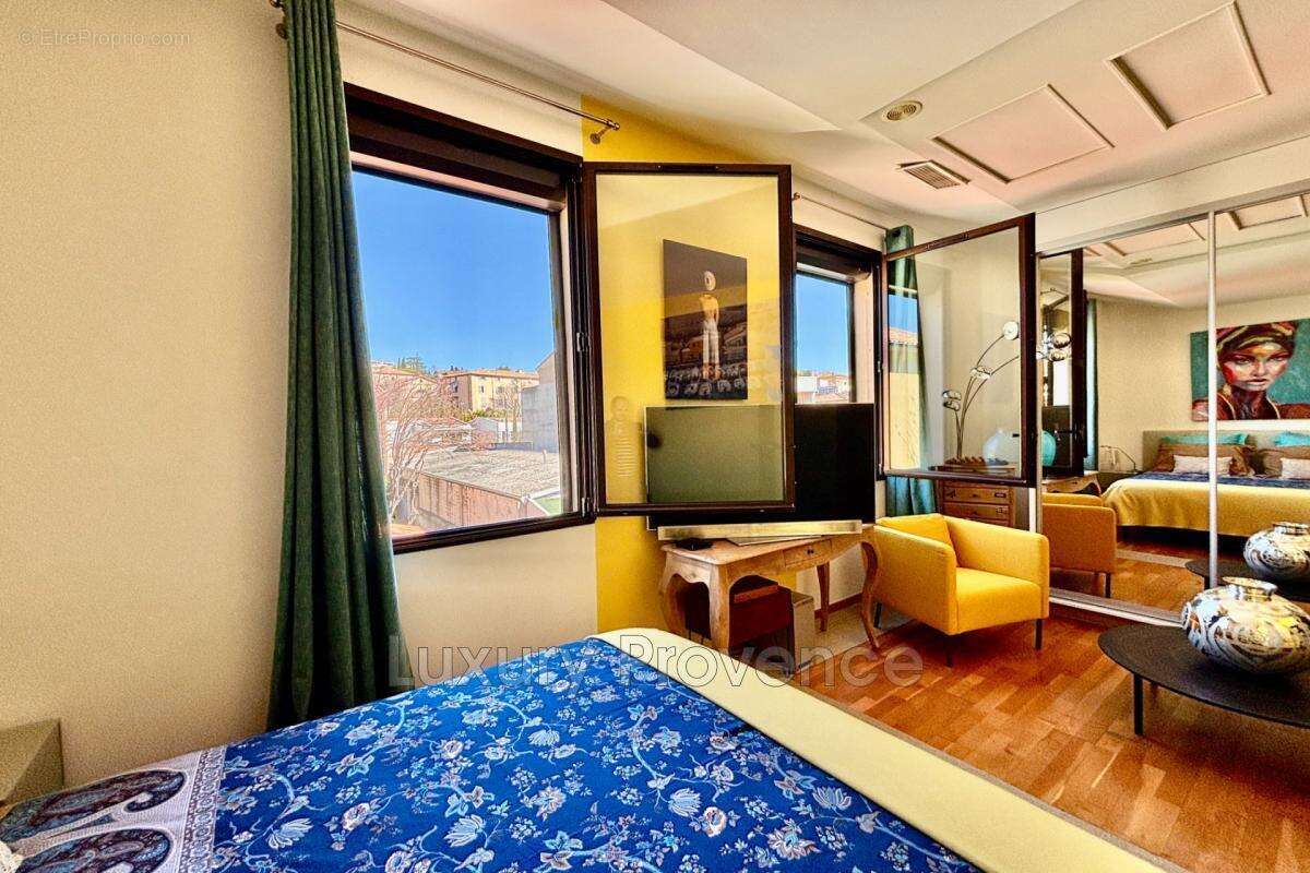 Appartement à AIX-EN-PROVENCE