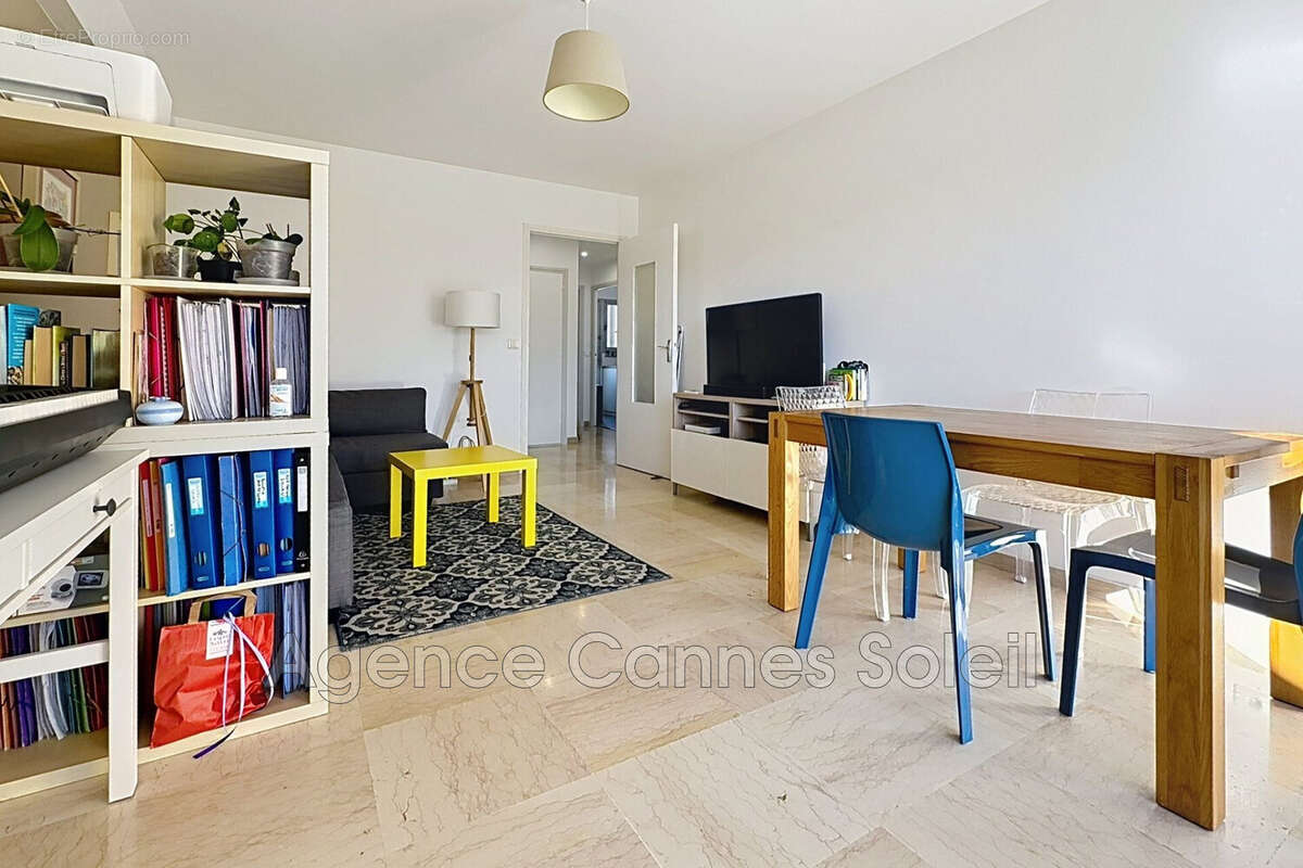 Appartement à MANDELIEU-LA-NAPOULE