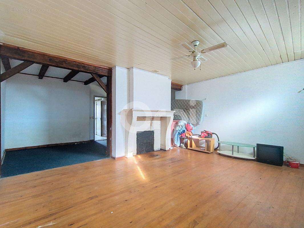 Maison à DOMMARTIN-LE-SAINT-PERE