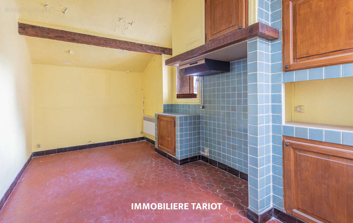 Appartement à MARSEILLE-4E