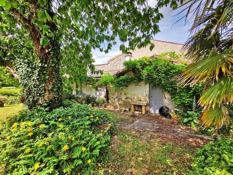 Maison à SAINT-SULPICE-DE-COGNAC