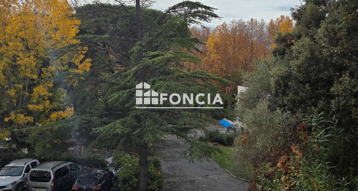 Appartement à GREOUX-LES-BAINS