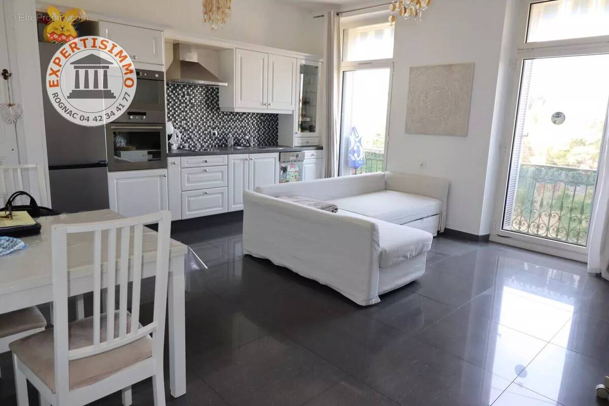 Appartement à MARSEILLE-2E