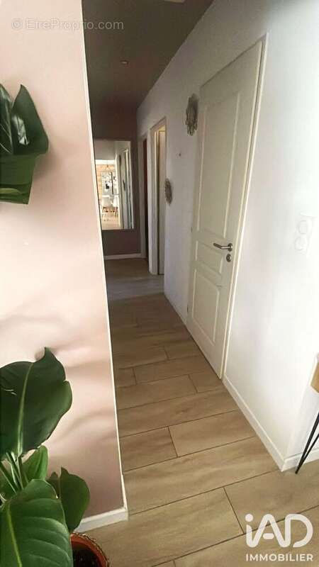 Maison 86 m² à Lasgraisses  - photo 7