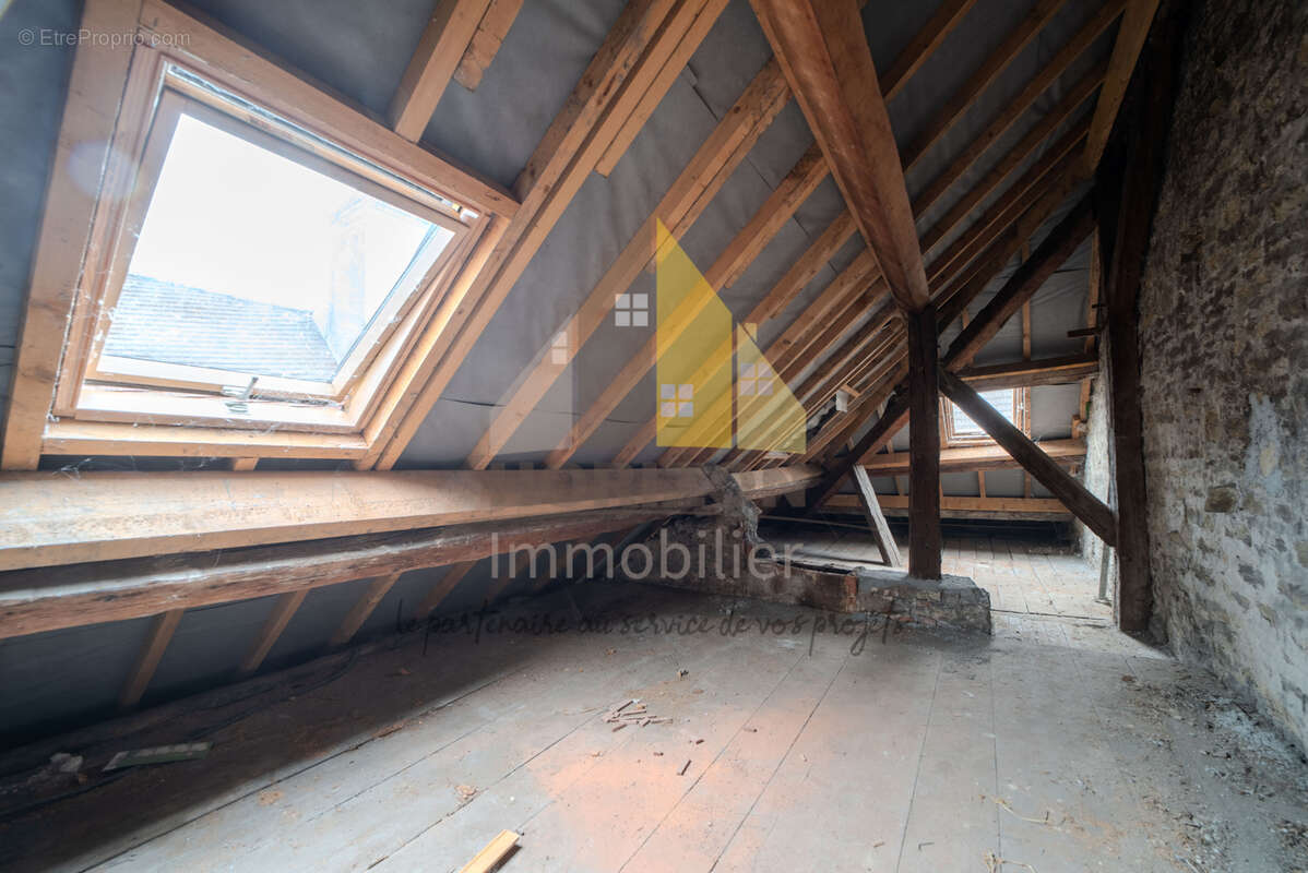 Appartement à LONS-LE-SAUNIER