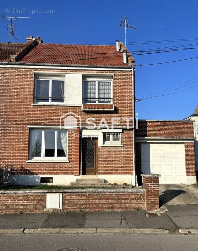 Photo 2 - Maison à NEUVILLE-SAINT-REMY