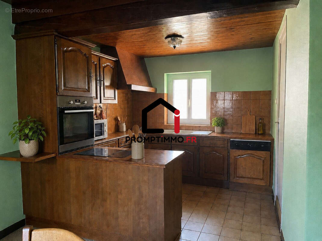 Maison à PANISSIERES