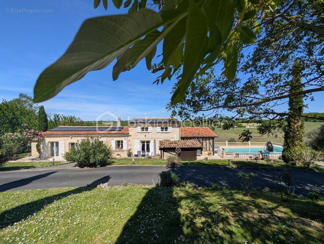 Maison à VILLEGOUGE